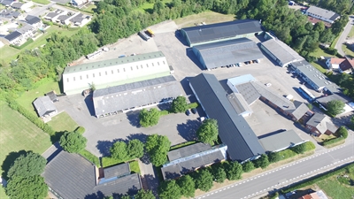 Fin isoleret hal med mange anvendelsesmuligheder