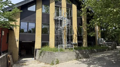 LAGER OG KONTOR I HOLTE