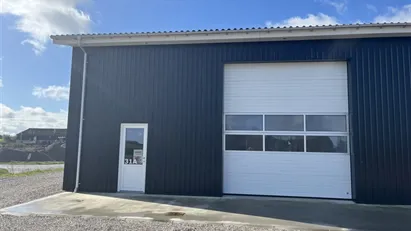 Nybygget lager med kontorfaciliteter - LEDIGT NU