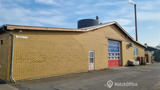 Lagerlokaler til leje i Tarm - billede 1