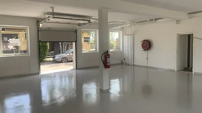Kontor og lagerlokal udlejes - i alt 279 m2